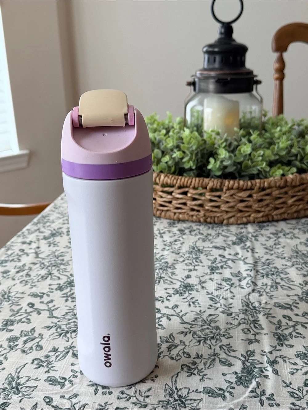 Owala light Lavender purple Insulated Water Bottle with Carry Handle 24oz